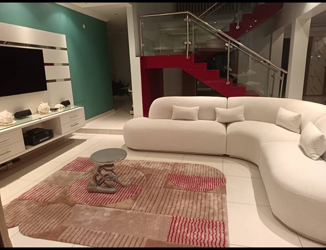 4 BEDROOM HOUSE FOR SALE IN UMHLANGA CENTRAL